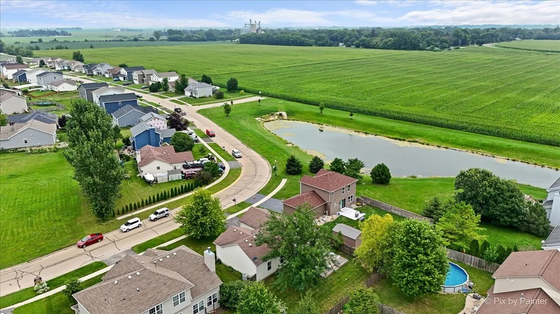 Photo of 752 Prairie Pond Circle