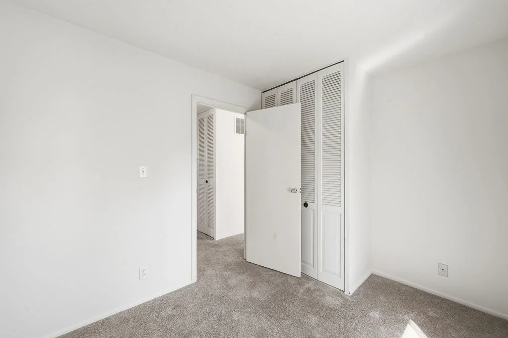 Photo of 910 Meadow Lane