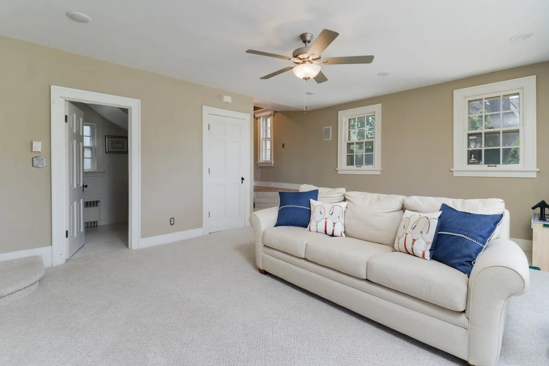 Photo of 1202 Elmwood Road