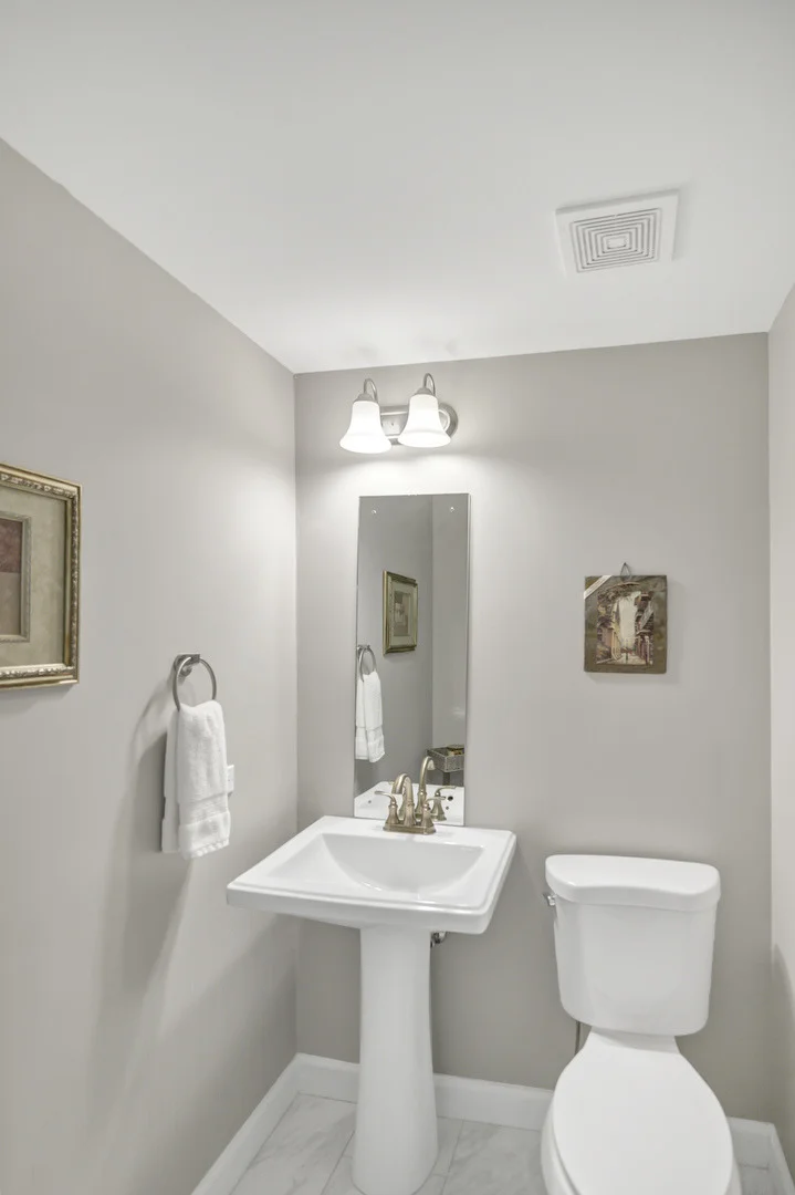 Photo of 512 Bay Road