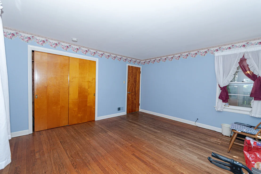 Photo of 22 GALE Avenue