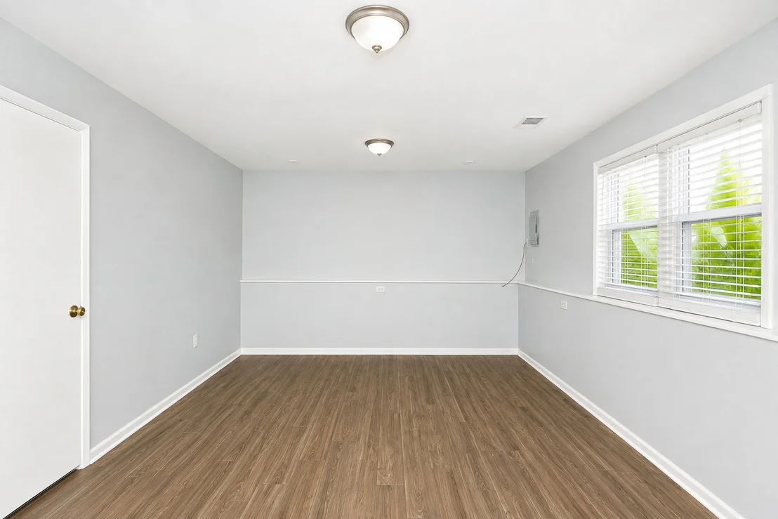 Photo of 136 N MAY Street
