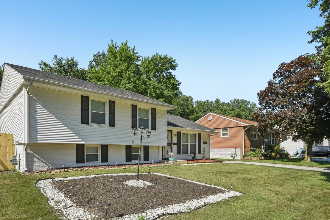 Photo of 151 E Maple Drive