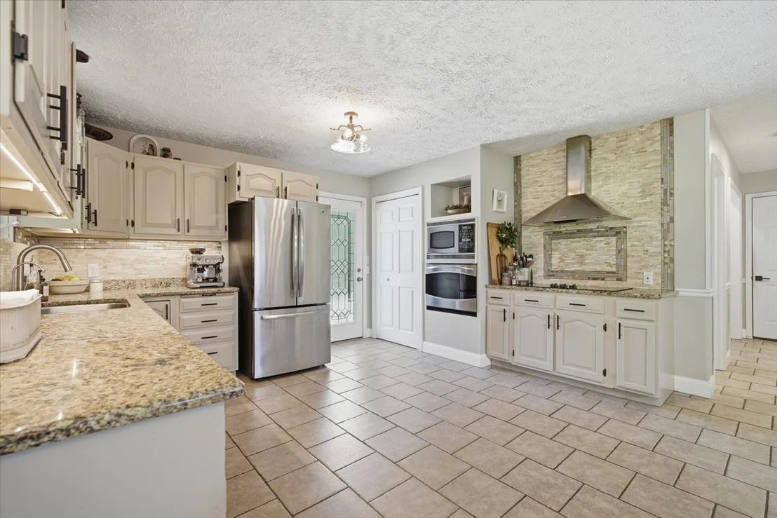 Photo of 19316 Nottingham Drive