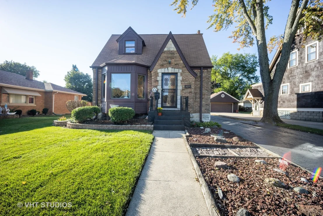Photo of 827 Rose Avenue