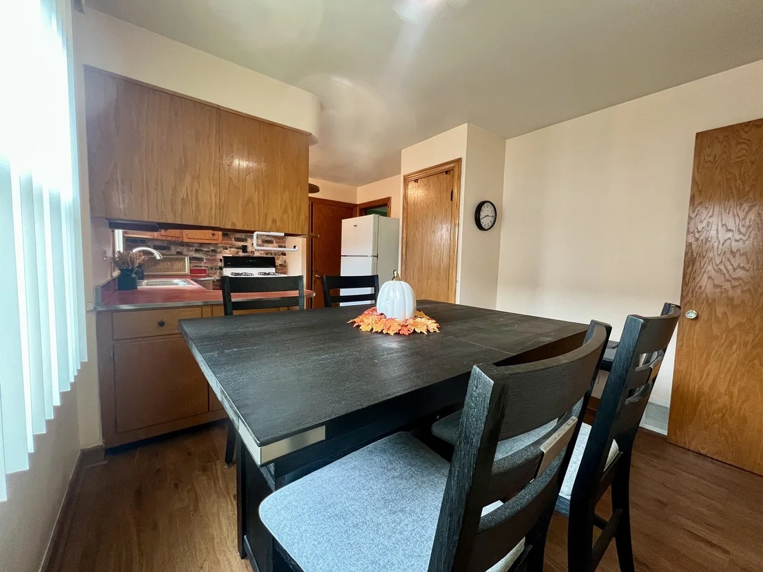 Photo of 3820 W 57th Place