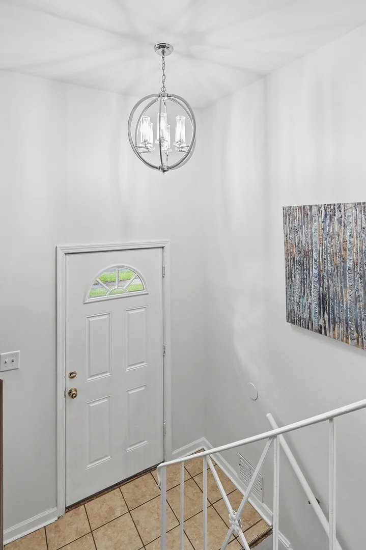 Photo of 419 E Maple Drive