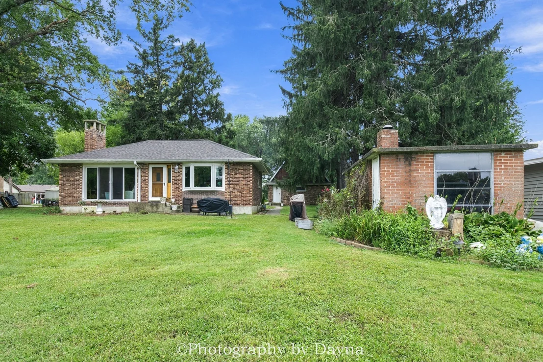 Photo of 2833 River Road
