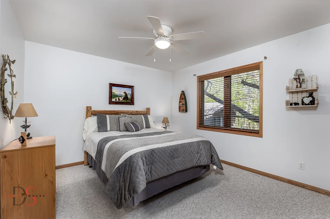 Photo of 1419 Shoreline Drive