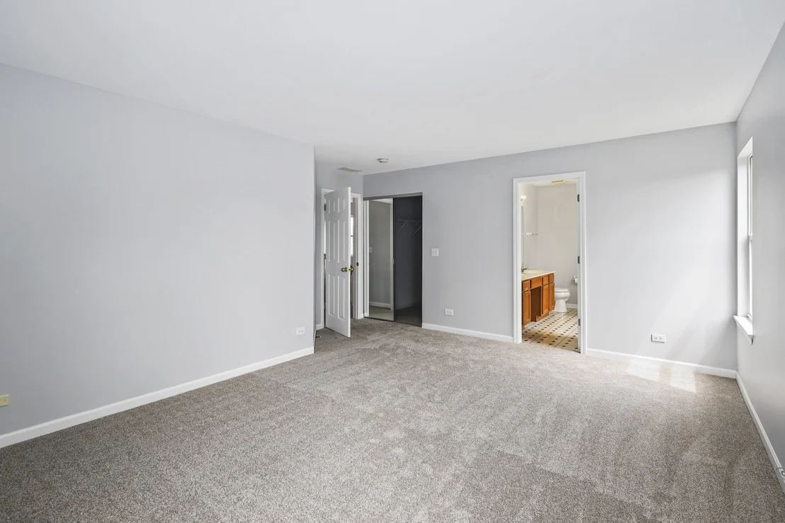 Photo of 2455 Emerson Lane