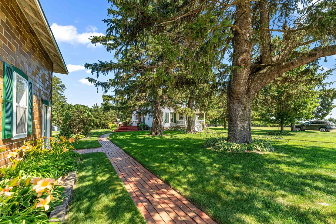 Photo of 1392 RED BRICK Road