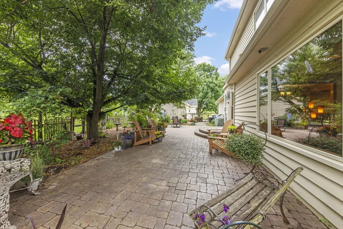 Photo of 8S765 Singletree Lane
