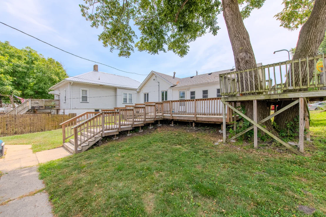 Photo of 236 W Johnson Street