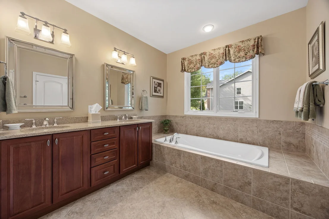 Photo of 1657 Hickory Drive