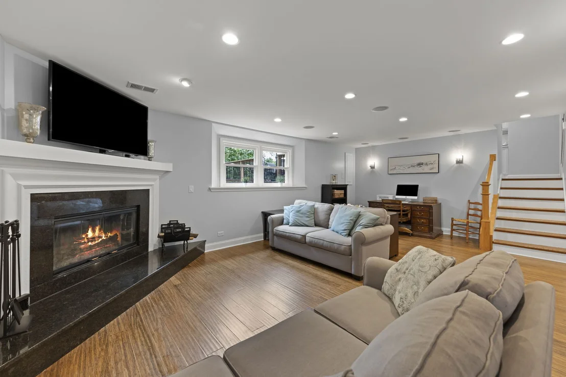 Photo of 3N149 Lynn Drive