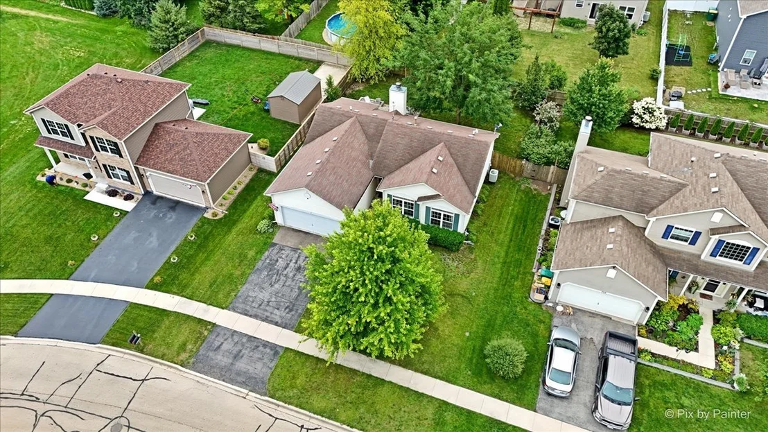 Photo of 752 Prairie Pond Circle