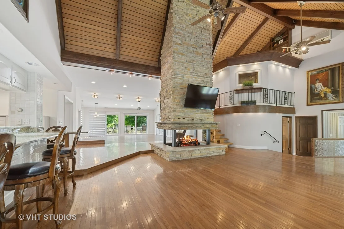 Photo of 153 Algonquin Road