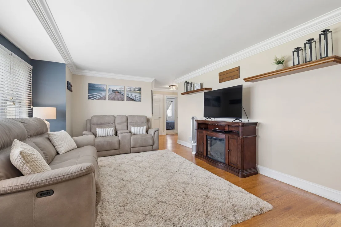 Photo of 809 E Division Street