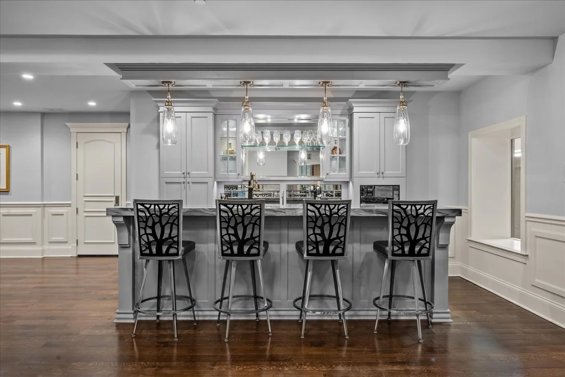 Photo of 677 Sheridan Road
