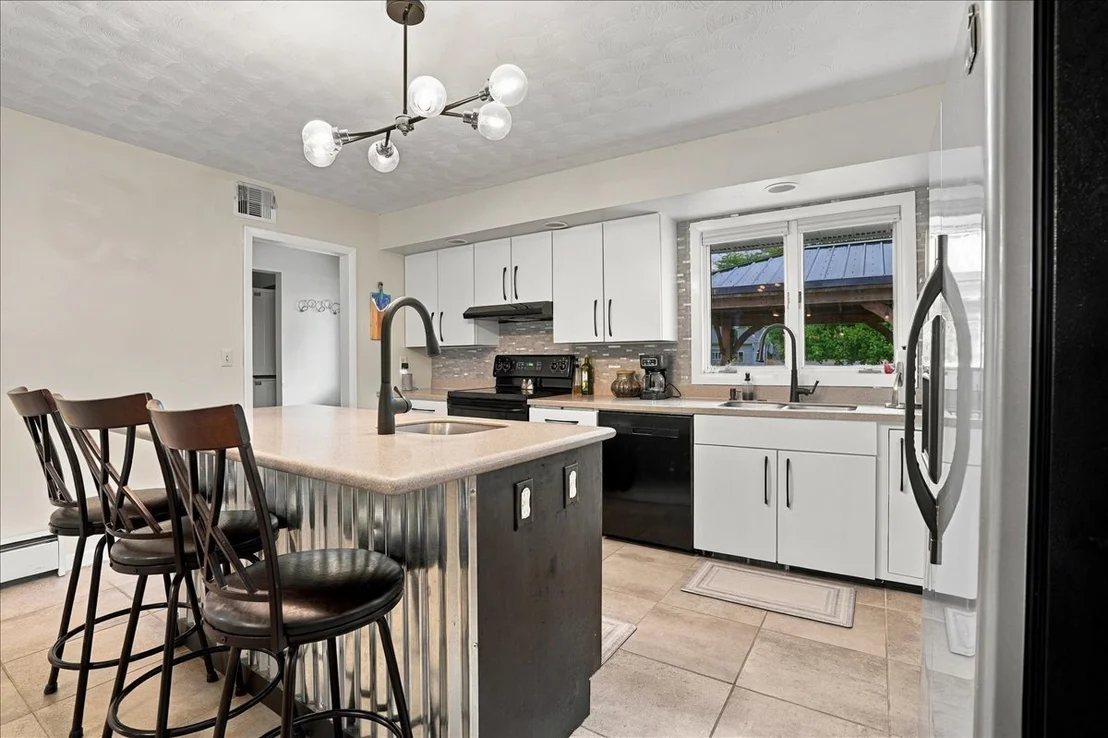 Photo of 518 Sunrise Drive