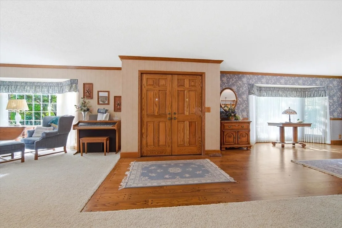 Photo of 2 Breckenridge Drive
