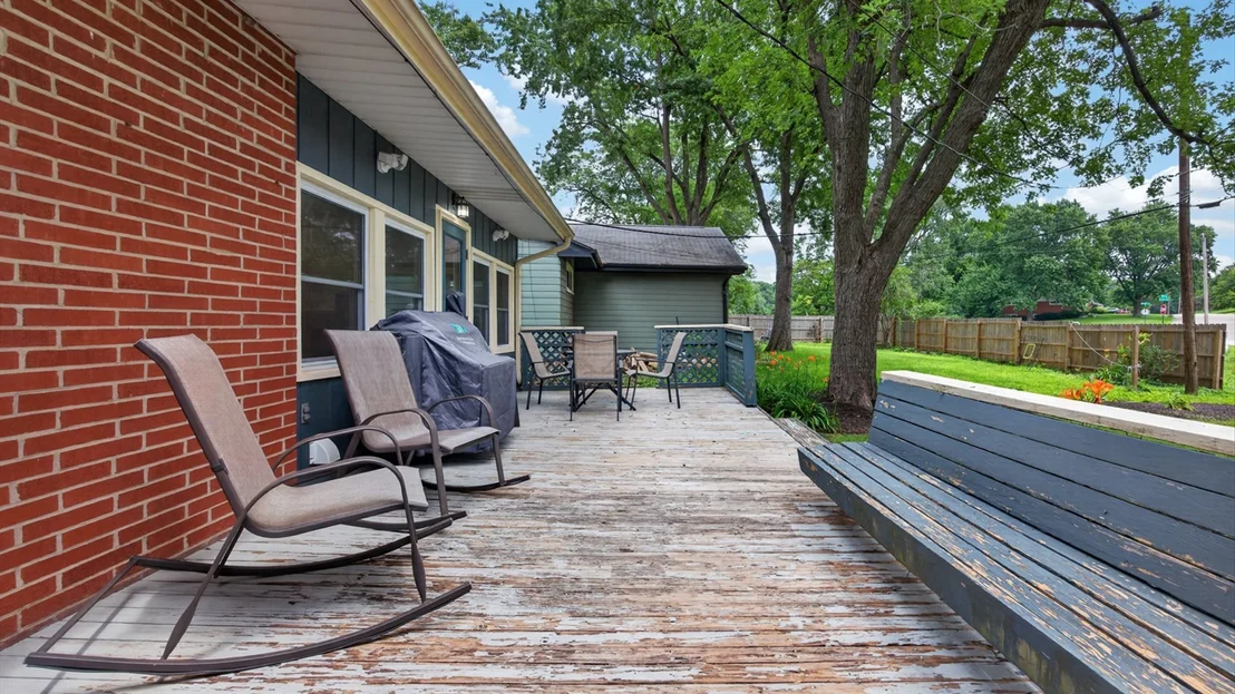 Photo of 1402 Maplewood Drive