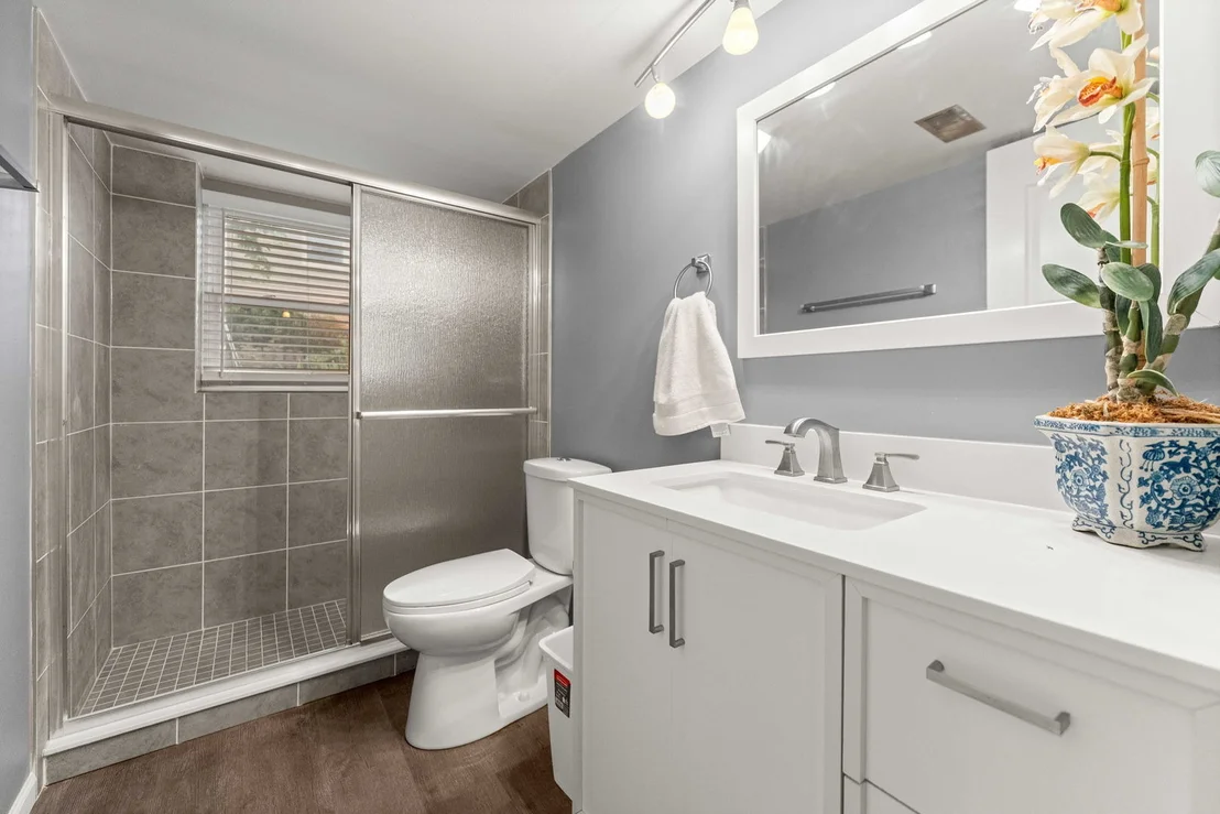 Photo of 2613 Midland Drive