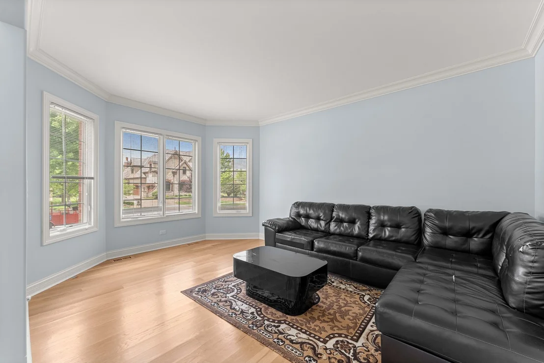 Photo of 281 N Forest Drive