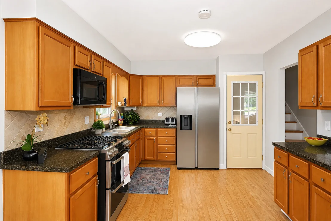 Photo of 136 N MAY Street
