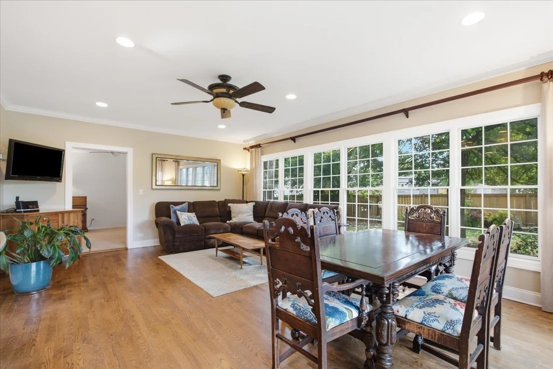 Photo of 2501 Robincrest Lane