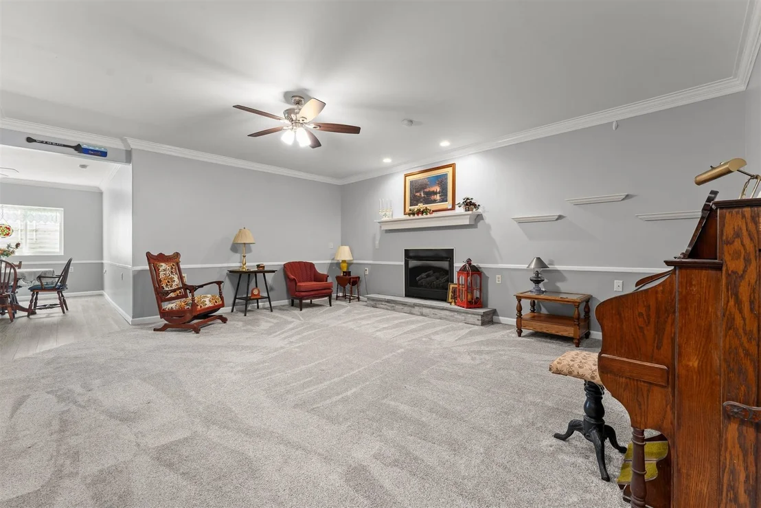 Photo of 701 Red Bud Drive