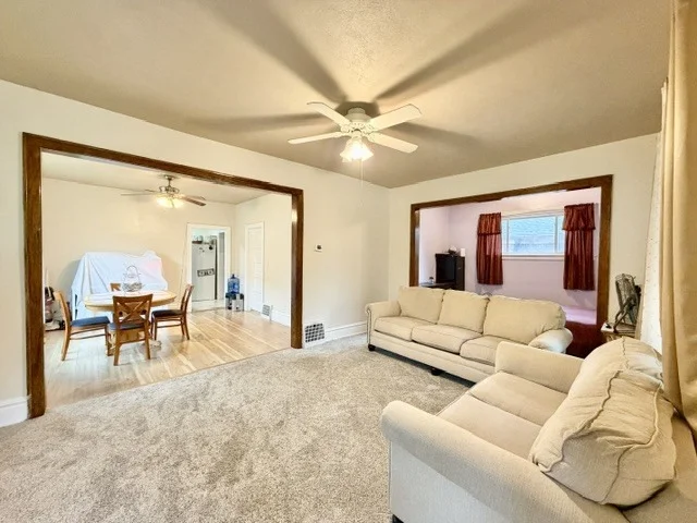 Photo of 319 Oak Street