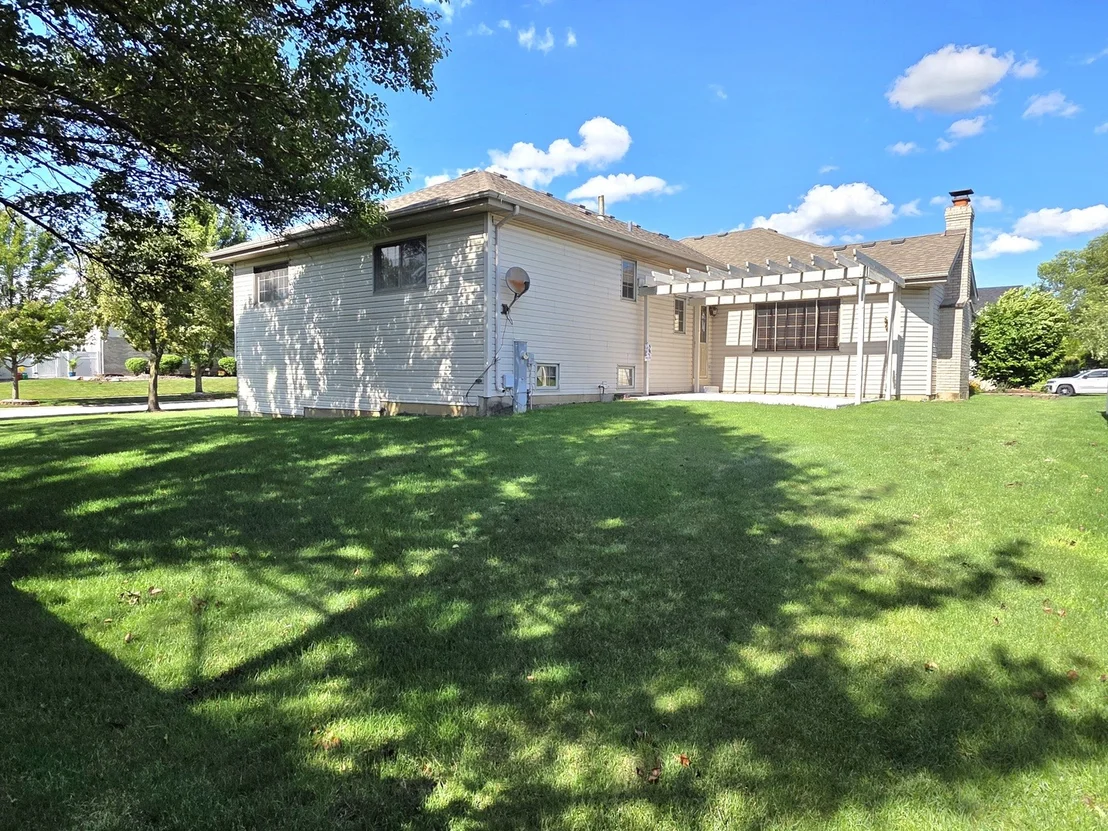 Photo of 601 Lisson