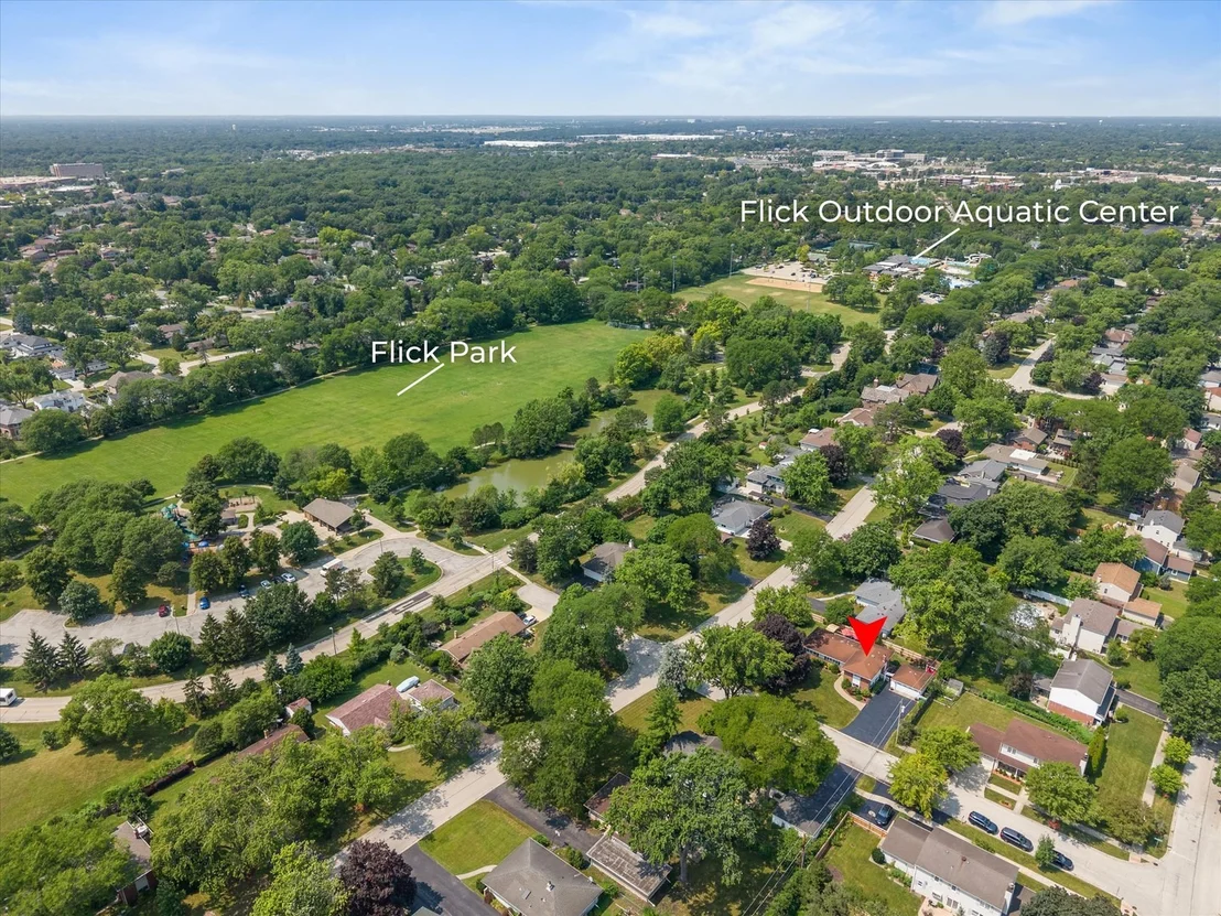 Photo of 1041 Longmeadow Drive