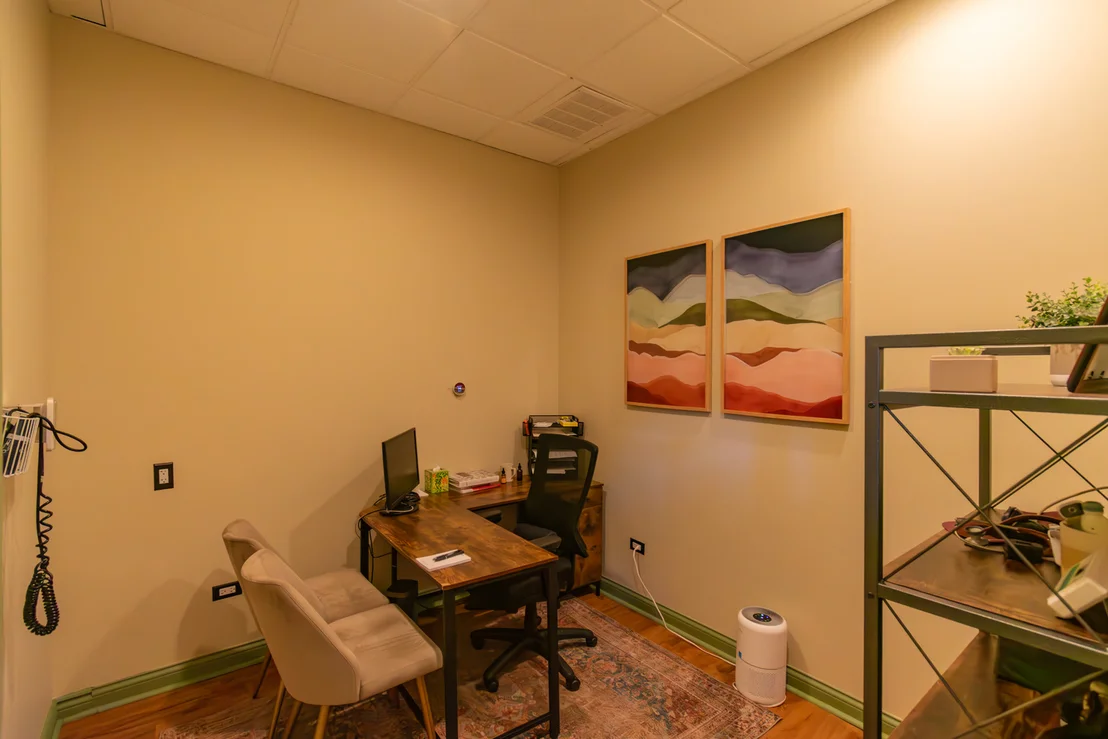 Photo of Unit 1 at 1355 W Washington Boulevard