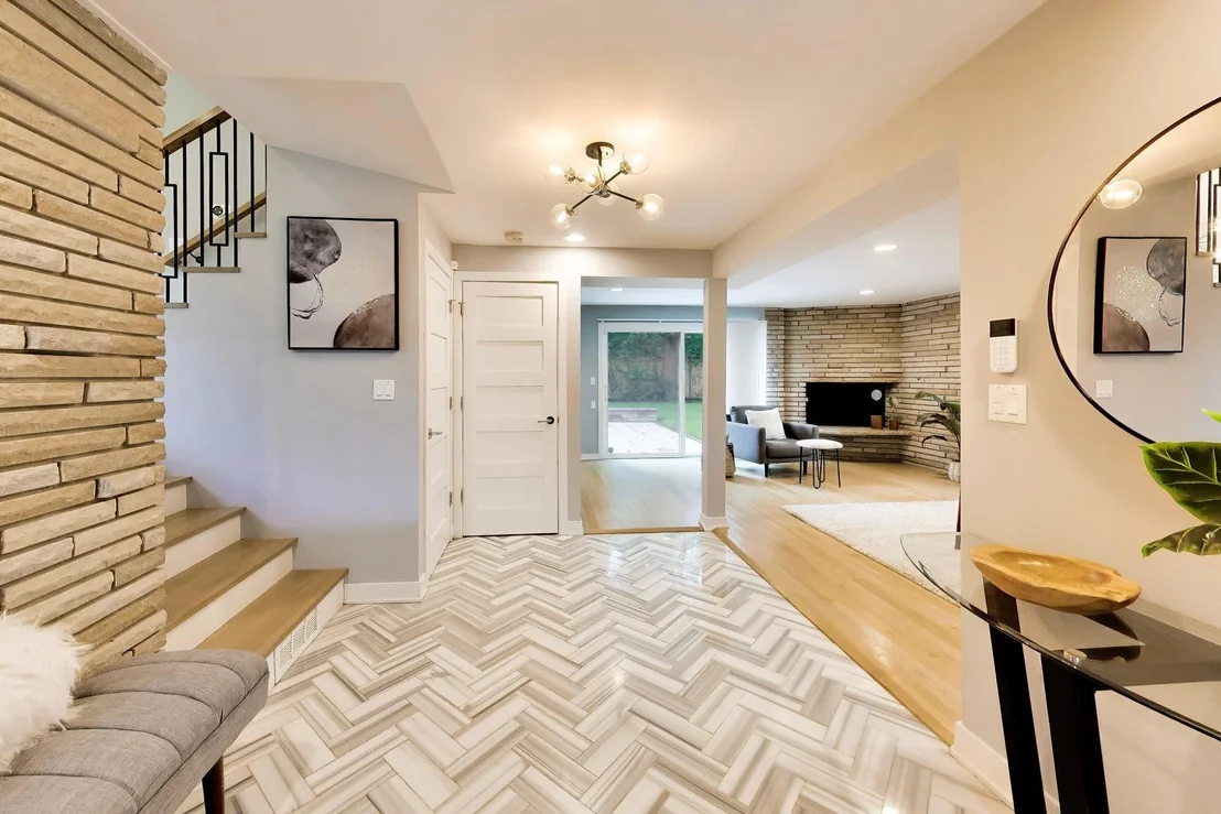 Photo of 1005 FORESTWAY Drive