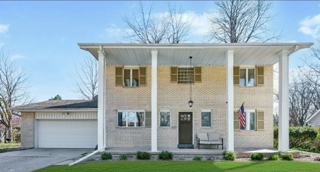Photo of 903 Crestline Drive