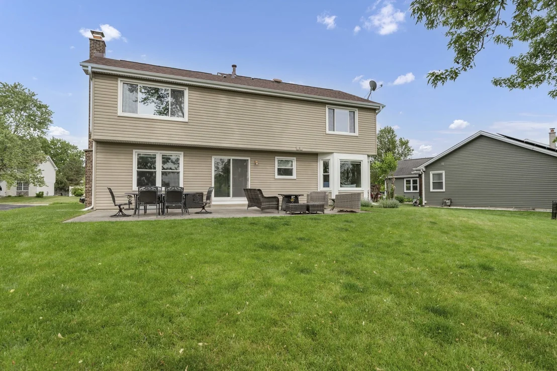 Photo of 323 Farmhill Circle