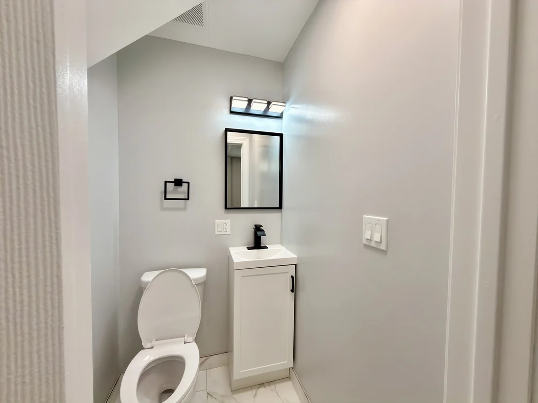 Photo of 4326 W Washington Boulevard