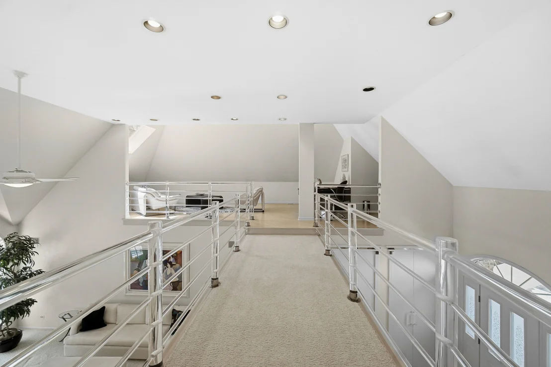 Photo of 968 Coventry Lane