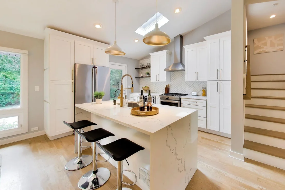 Photo of 1005 FORESTWAY Drive