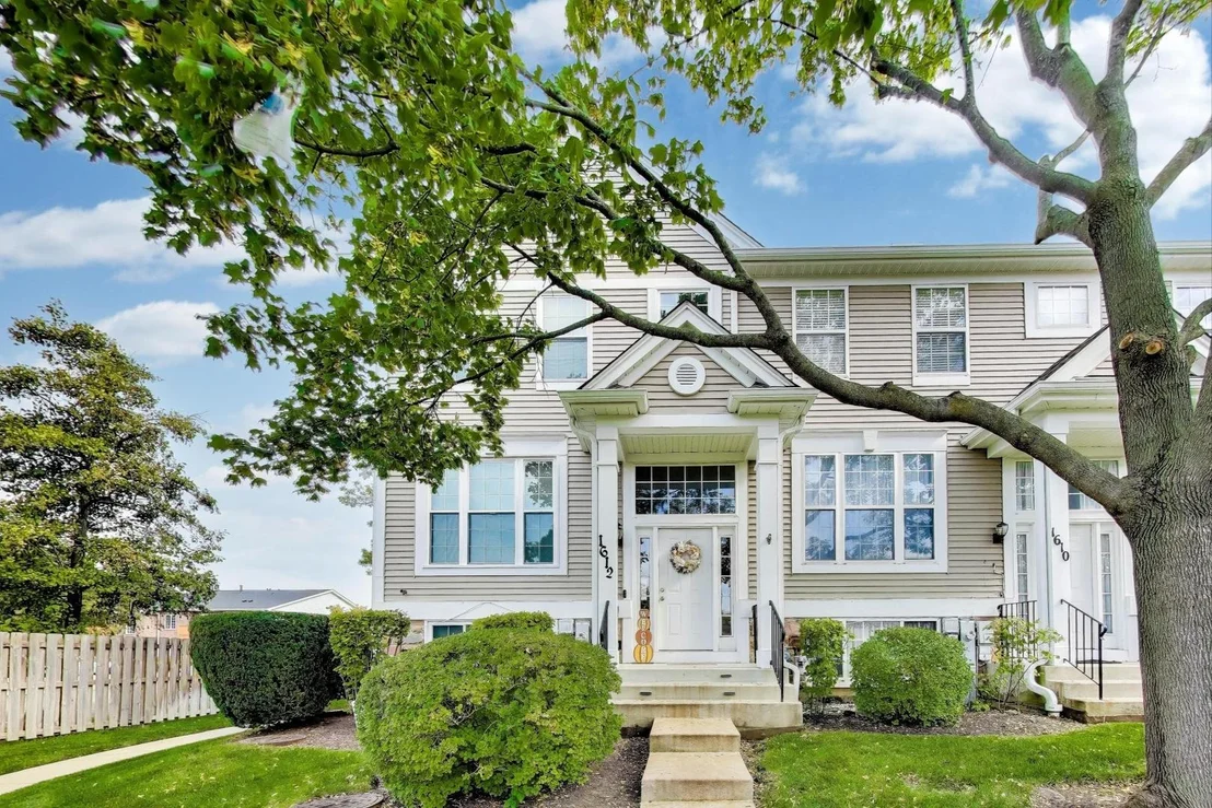 Photo of 1612 Fox Run Drive