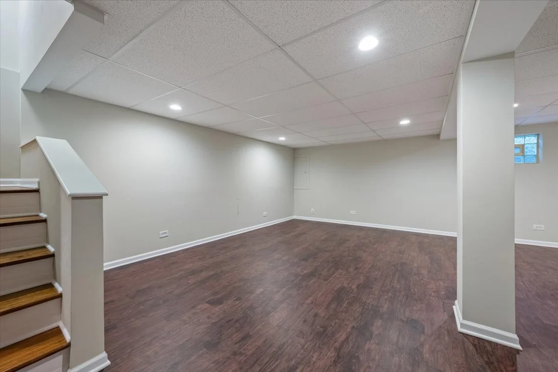 Photo of 709 Lakeside Circle Drive