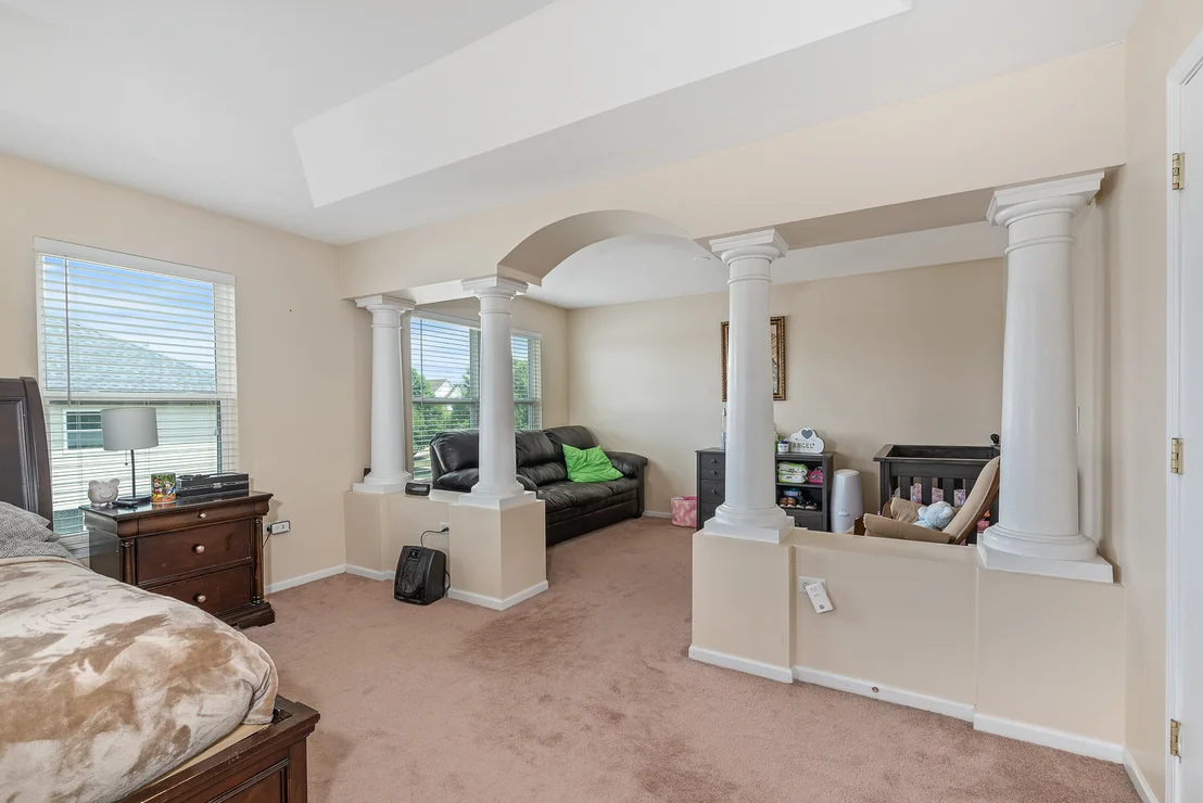 Photo of 768 Brompton Lane