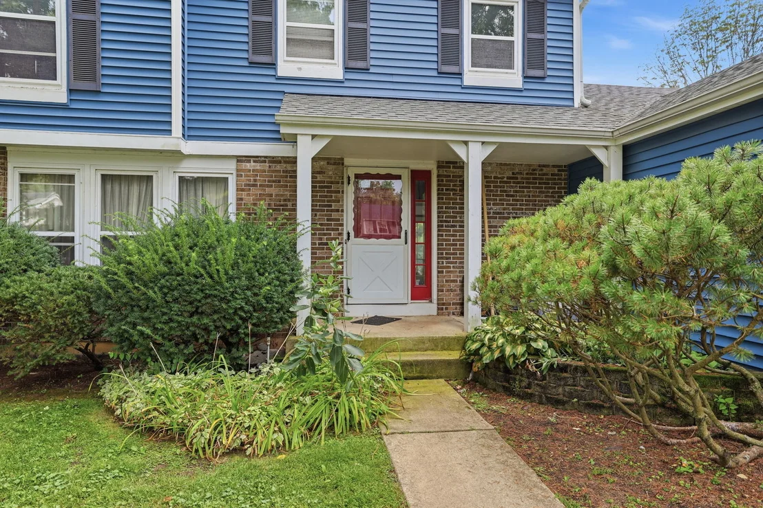 Photo of 27W105 Walnut Drive