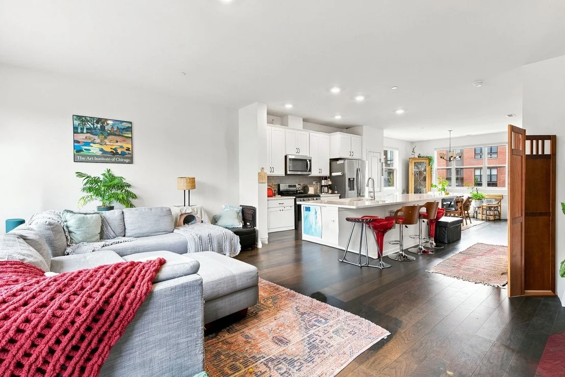 Photo of 2210 Venture Drive