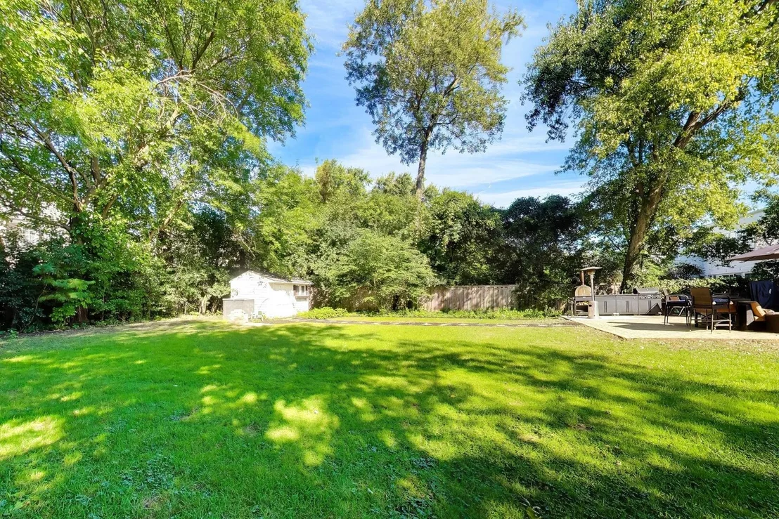 Photo of 901 Locust Road