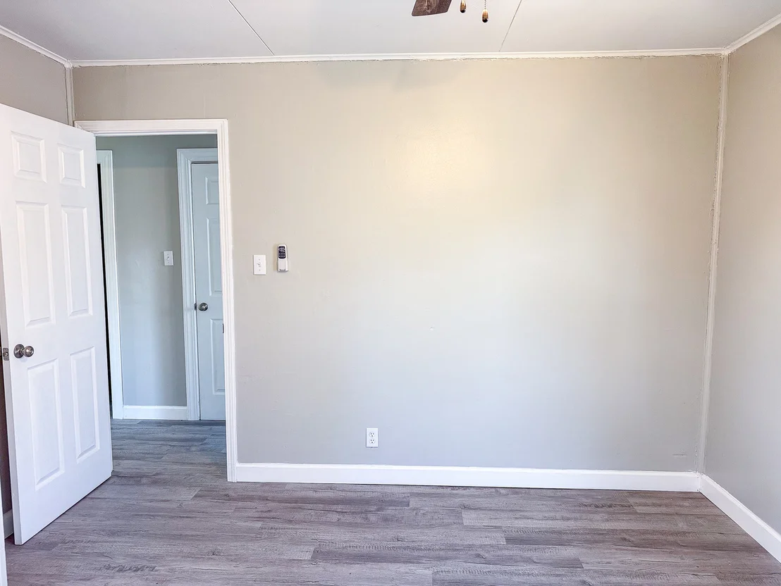 Photo of 1024 Eastview Drive