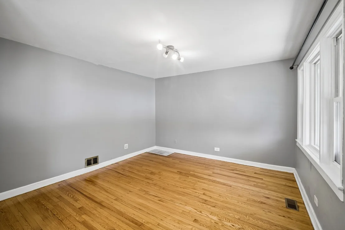 Photo of 4702 River Road