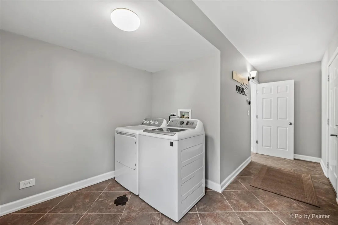 Photo of 658 WAINSFORD Drive